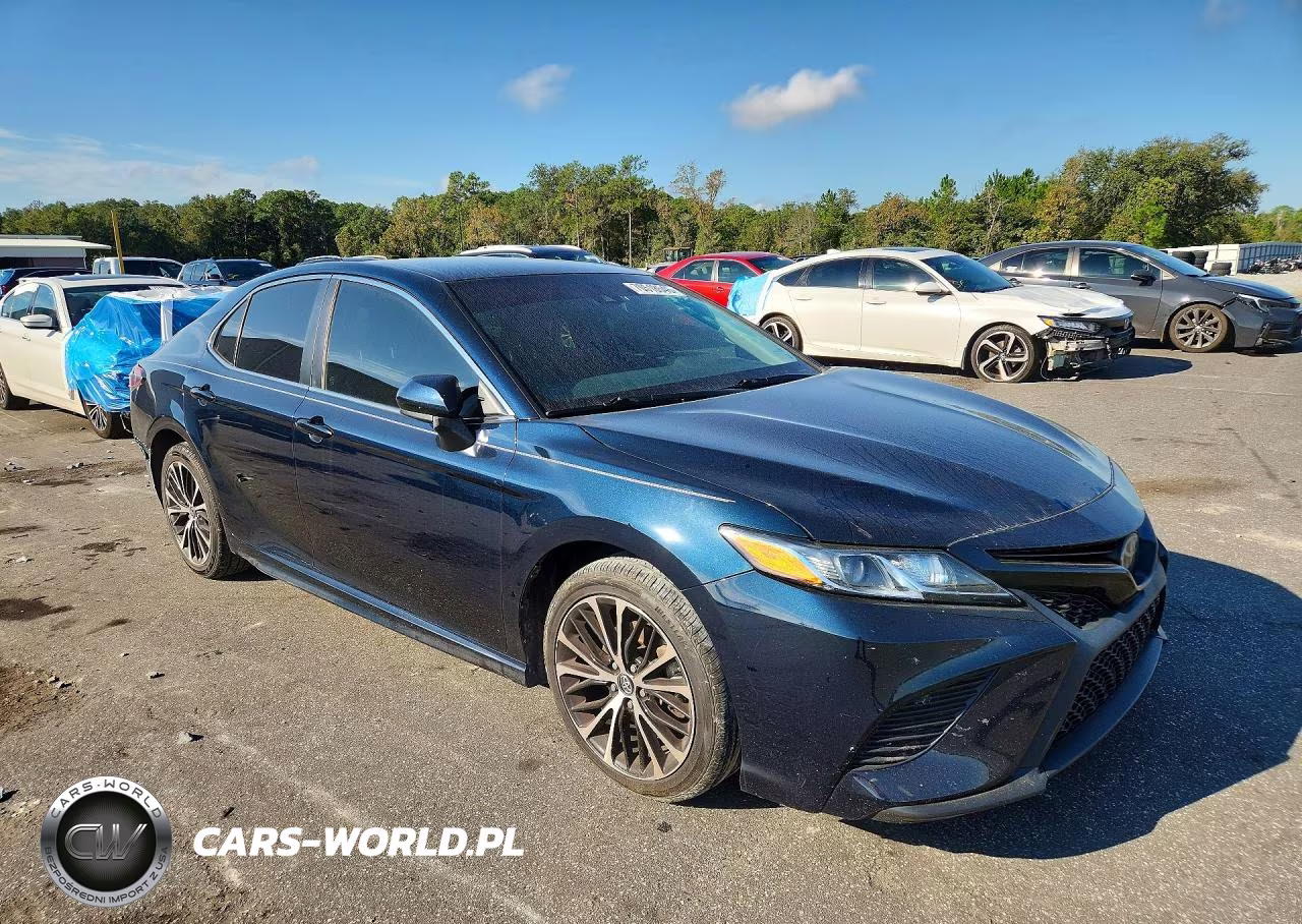 2018 Toyota Camry Se VIN:4T1B11HK3JU676837 - 4