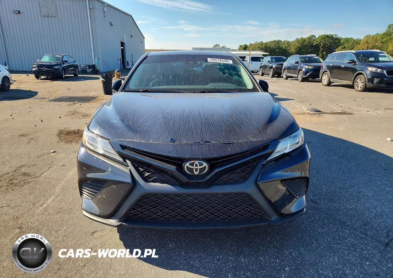 2018 Toyota Camry Se VIN:4T1B11HK3JU676837 - 5