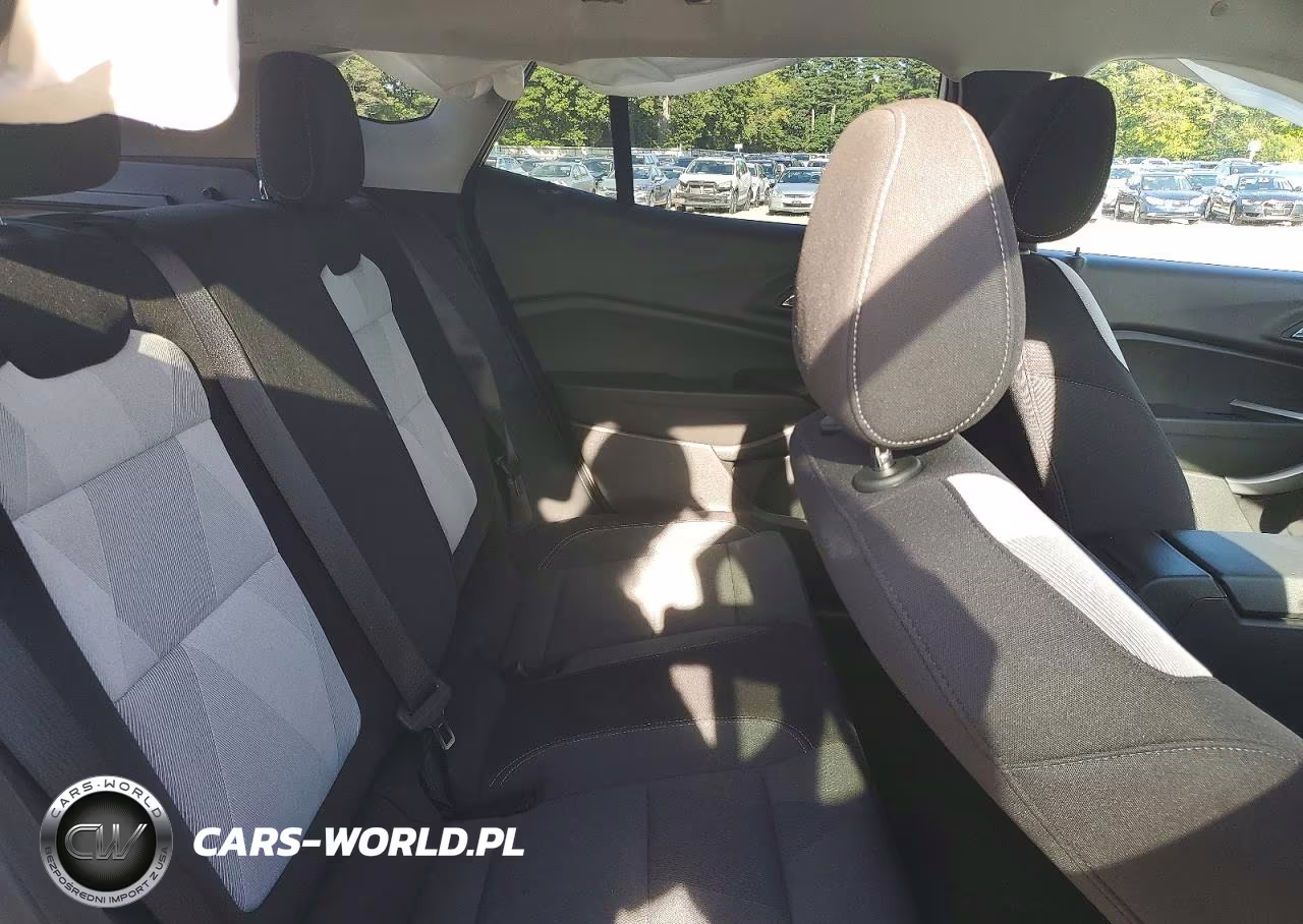 2026 Chevrolet Trax Ls VIN:KL77LFEP4TC041830 - 11