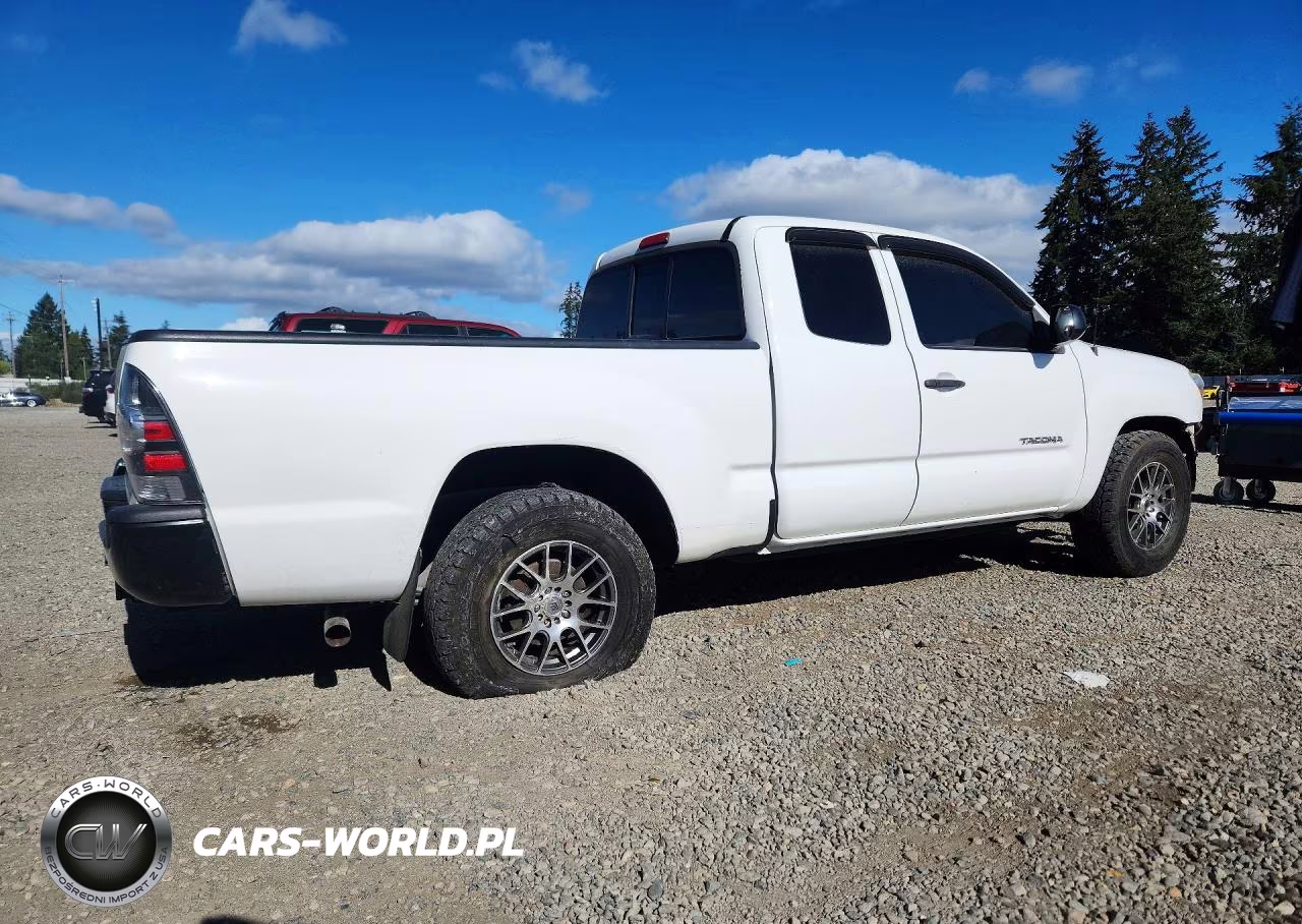 2014 Toyota Tacoma VIN:5TFTX4CN8EX038808 - 3