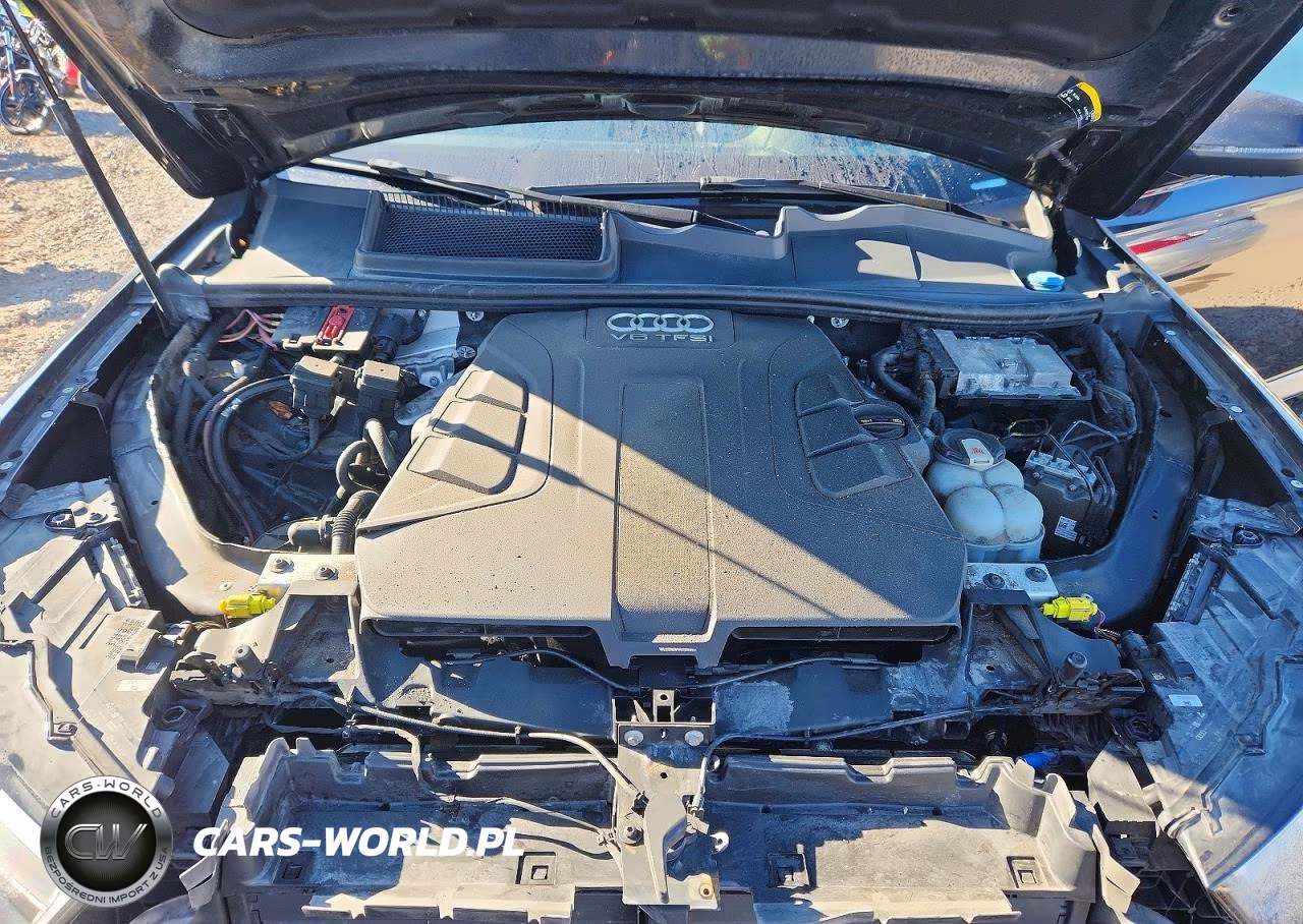 2018 Audi Q7 Prestige VIN:WA1VAAF7XJD013615 - 12