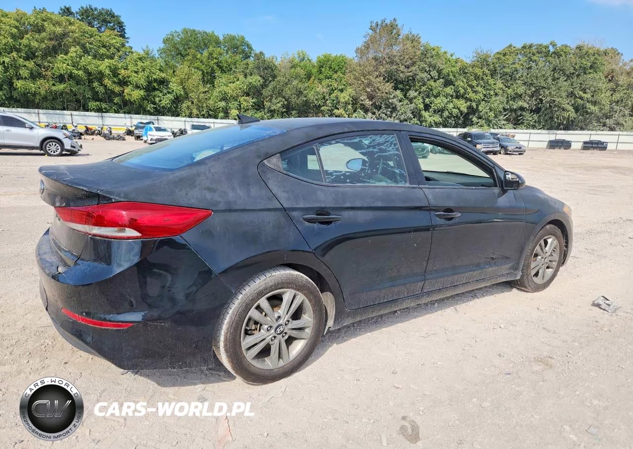2018 Hyundai Elantra Sel VIN:5NPD84LF0JH240378 - 3