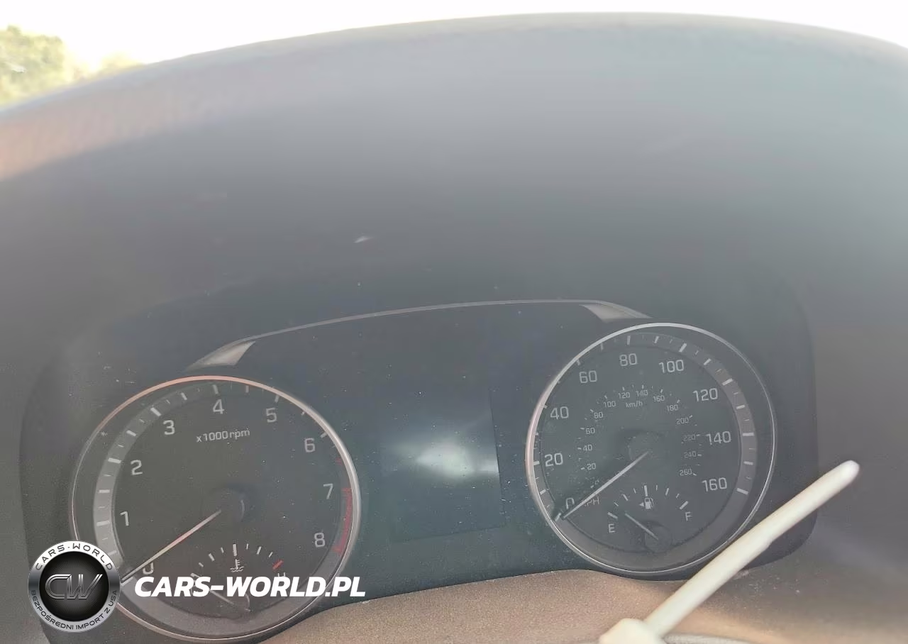 2018 Hyundai Elantra Sel VIN:5NPD84LF0JH240378 - 9