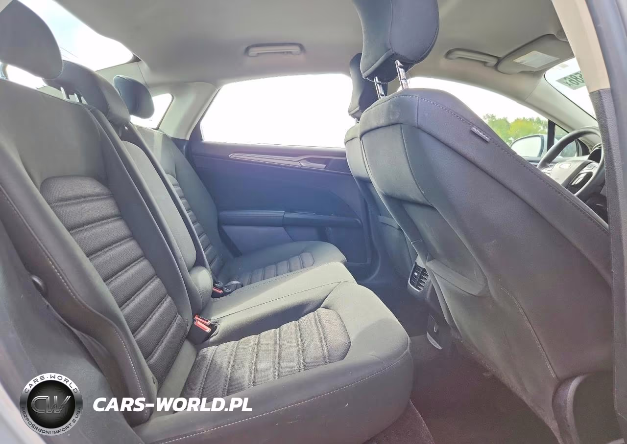 2017 Ford Fusion Se VIN:3FA6P0H72HR116499 - 10