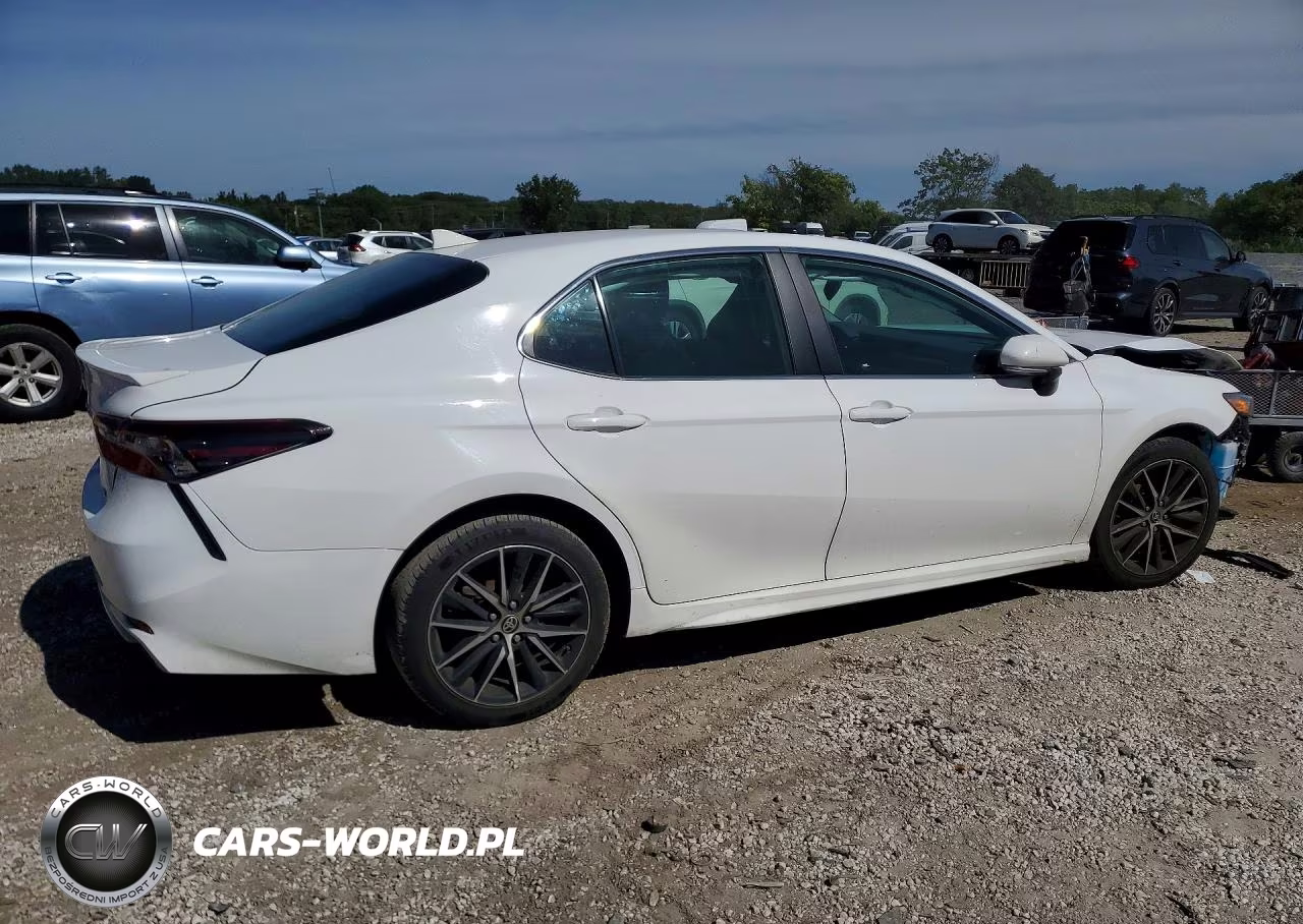 2024 Toyota Camry Se VIN:4T1G11AK8RU910143 - 3