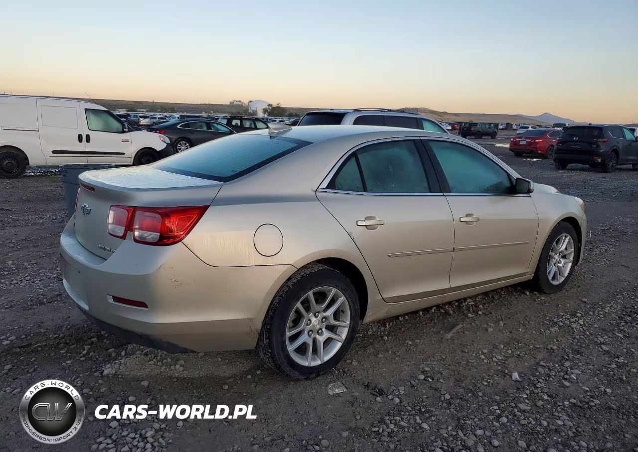 2015 Chevrolet Malibu 1Lt VIN:1G11C5SL1FF321186 - 3