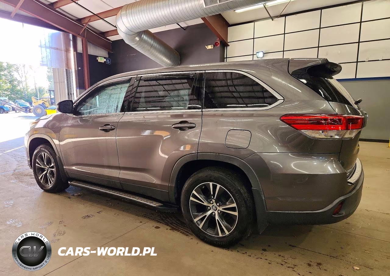 2019 Toyota Highlander Le VIN:5TDBZRFHXKS708529 - 2