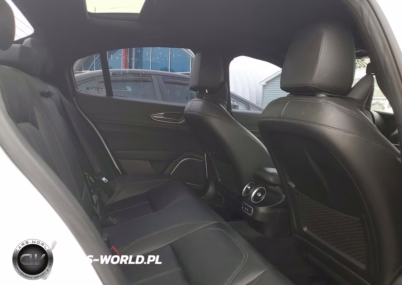 2022 Alfa Romeo Giulia Super VIN:ZARFANBN9N7660510 - 10
