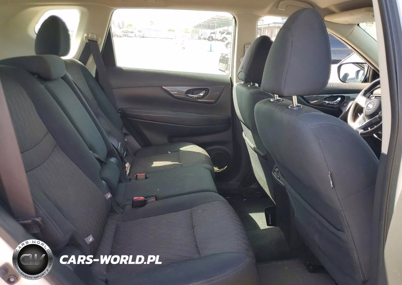 2018 Nissan Rogue S VIN:5N1AT2MT6JC773286 - 11