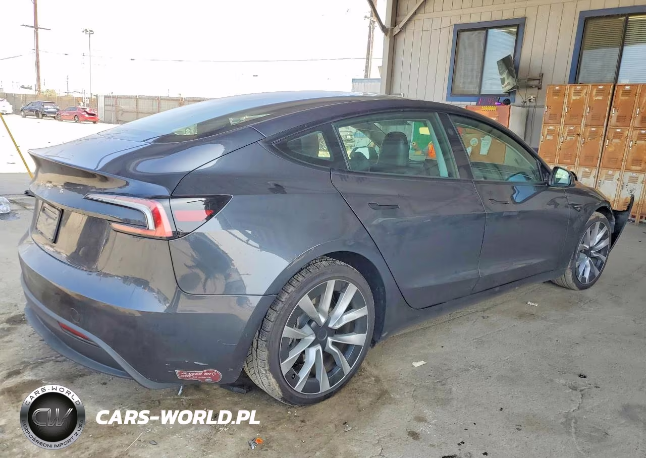 2024 Tesla Model 3 VIN:5YJ3E1EA3RF732420 - 3
