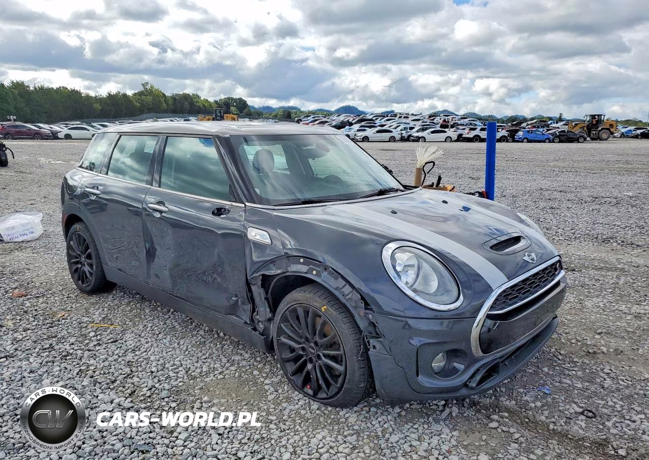 2018 Mini Cooper S Clubman VIN:WMWLN9C50J2B32420 - 4