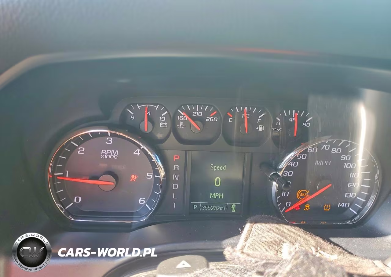 2017 Chevrolet Silverado K3500 VIN:1GB2KYEG0HZ322074 - 9