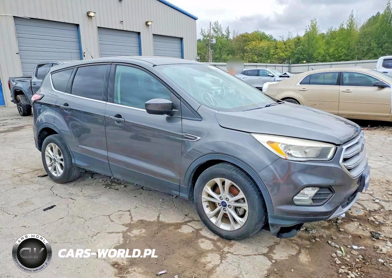 2017 Ford Escape Se VIN:1FMCU0GD6HUA36723 - 4