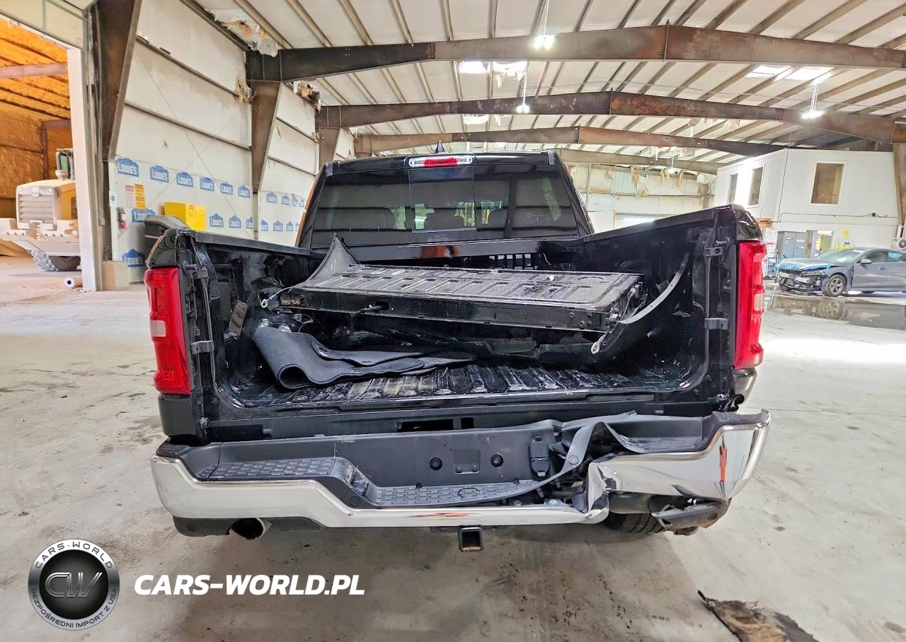 2026 Ram 1500 Laramie VIN:3C6SRFJP7T4167736 - 6