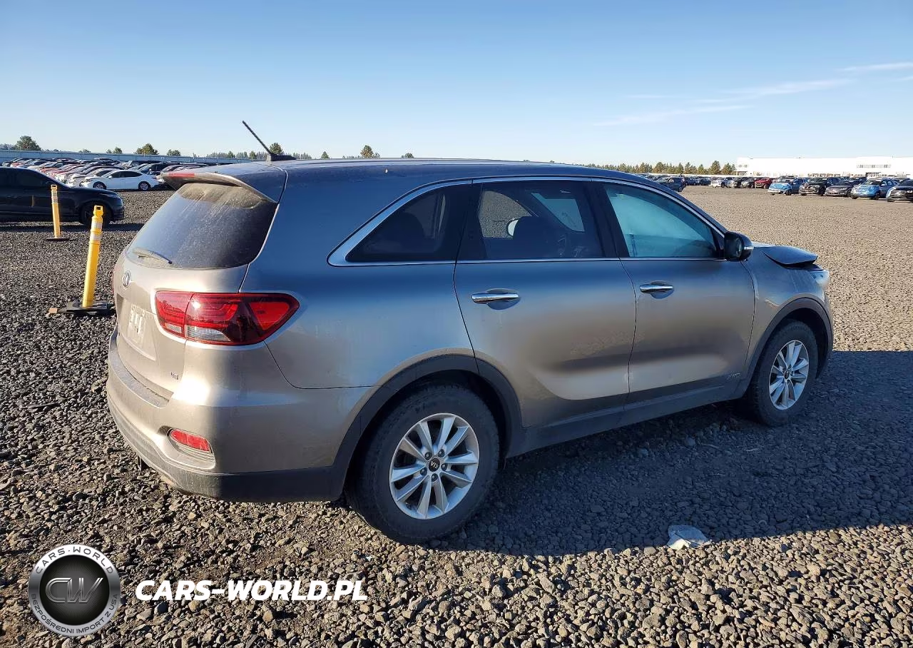 2019 Kia Sorento Lx V6 VIN:5XYPGDA5XKG456161 - 3