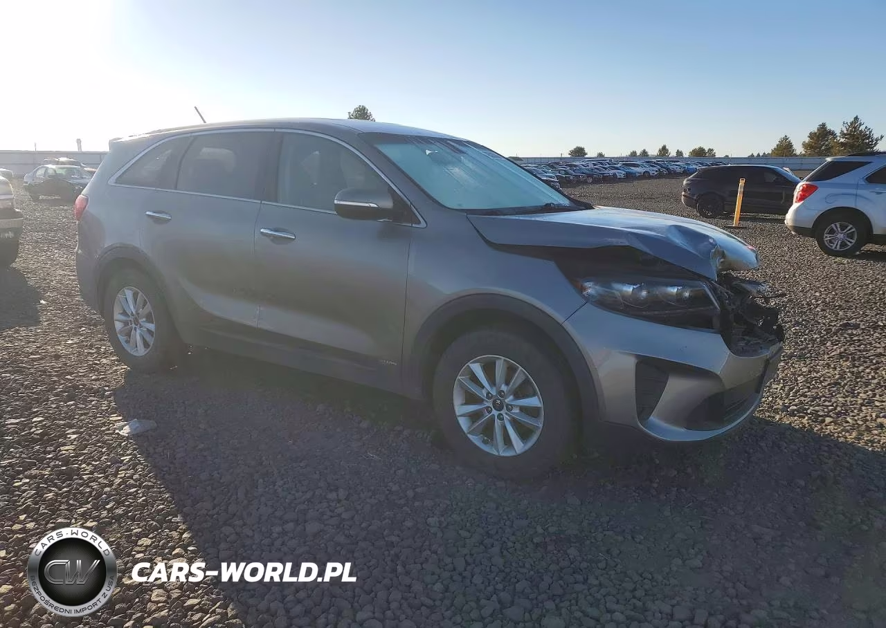 2019 Kia Sorento Lx V6 VIN:5XYPGDA5XKG456161 - 4