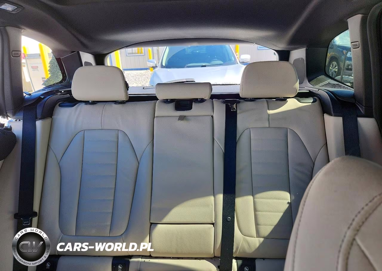 2019 BMW X3 xDrive30I VIN:5UXTR9C55KLP90183 - 10