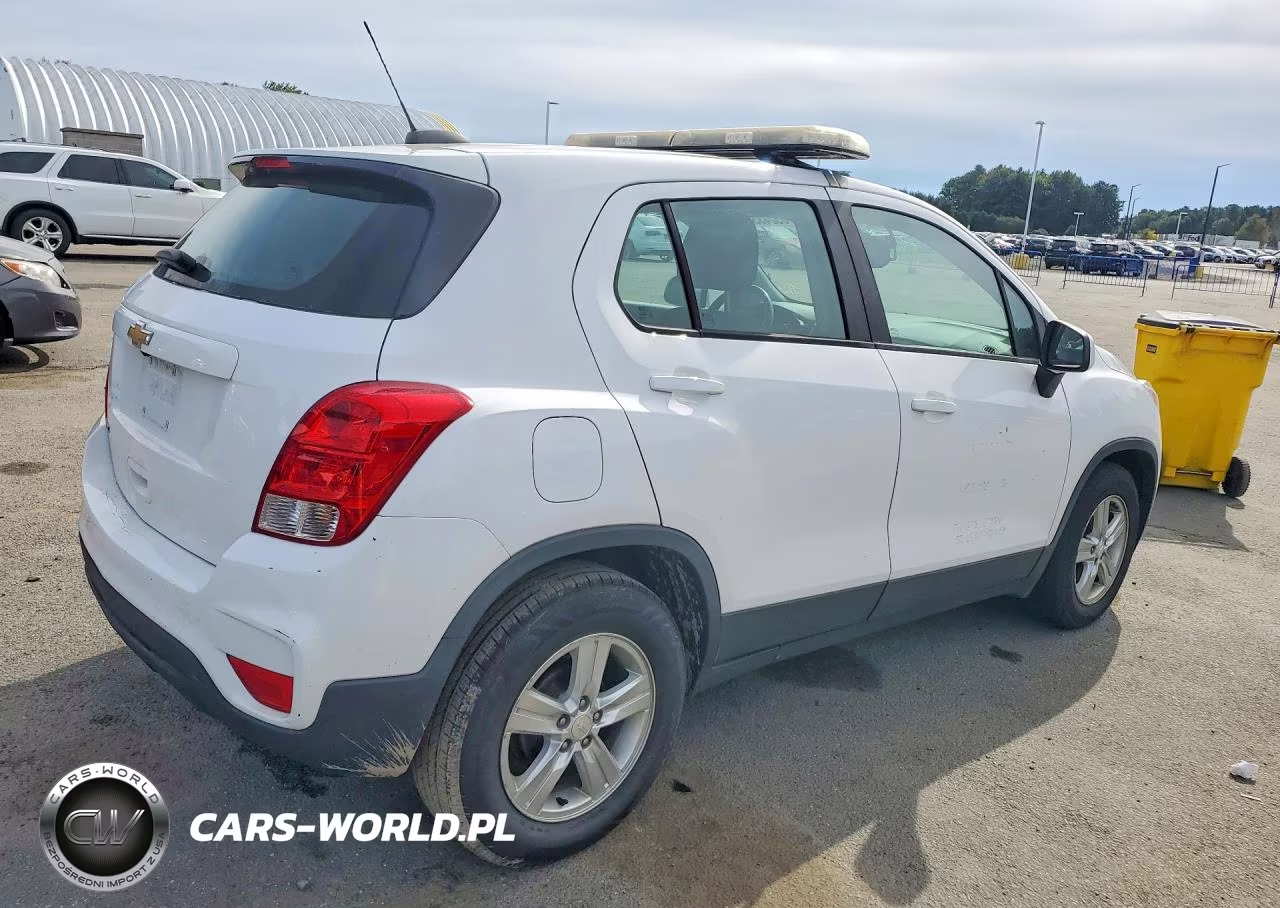 2020 Chevrolet Trax Ls VIN:3GNCJKSBXLL342252 - 3