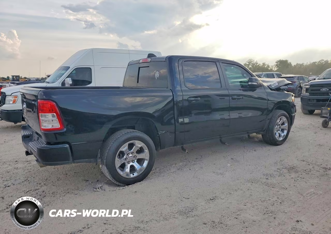 2019 Ram 1500 VIN:1C6RREFT4KN884601 - 3