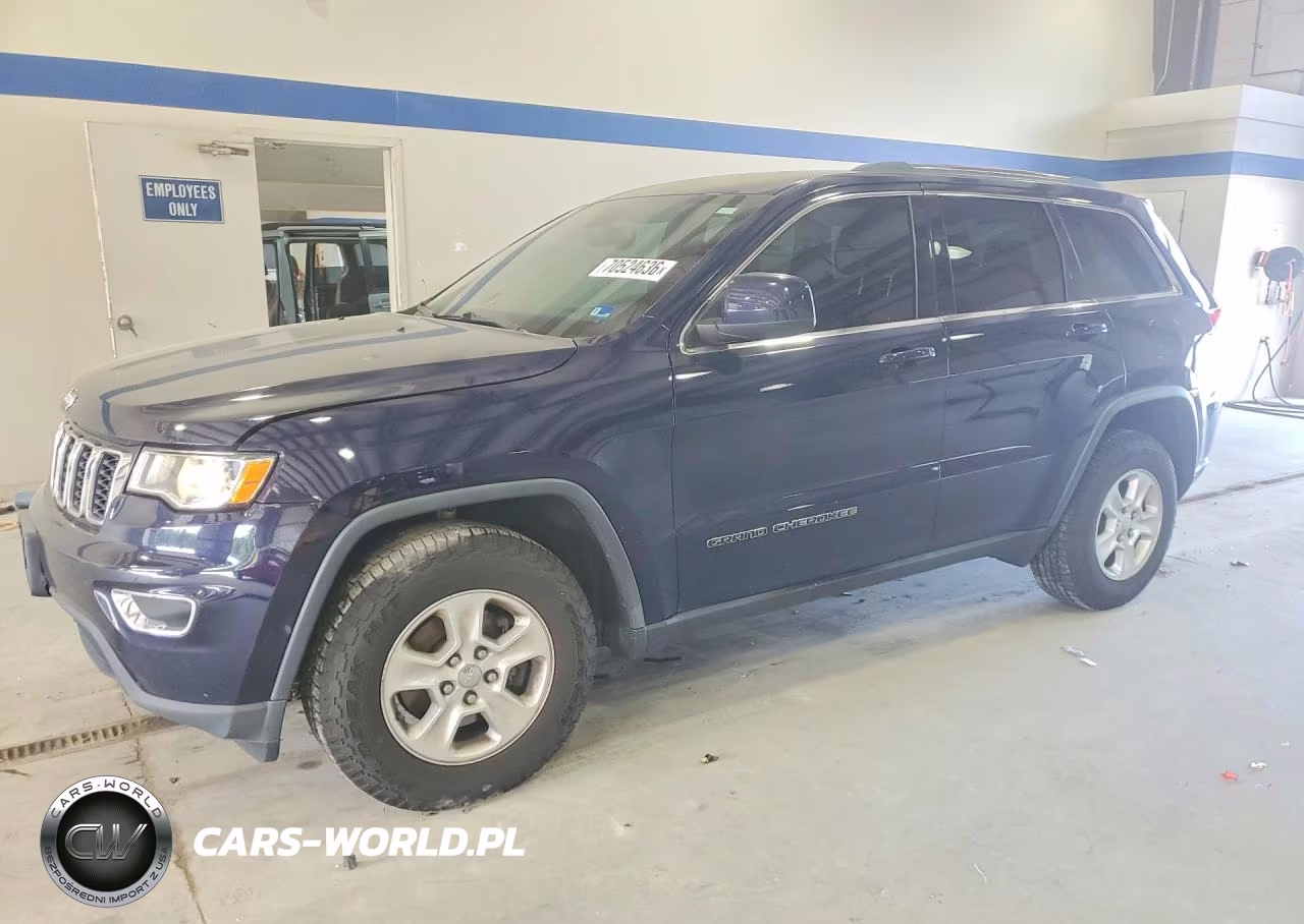 2017 Jeep Grand Cherokee Laredo VIN:1C4RJFAG8HC911870 - 1