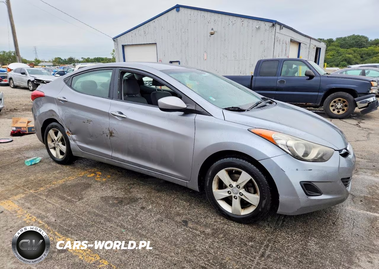 2013 Hyundai Elantra Gls VIN:KMHDH4AE0DU719903 - 4