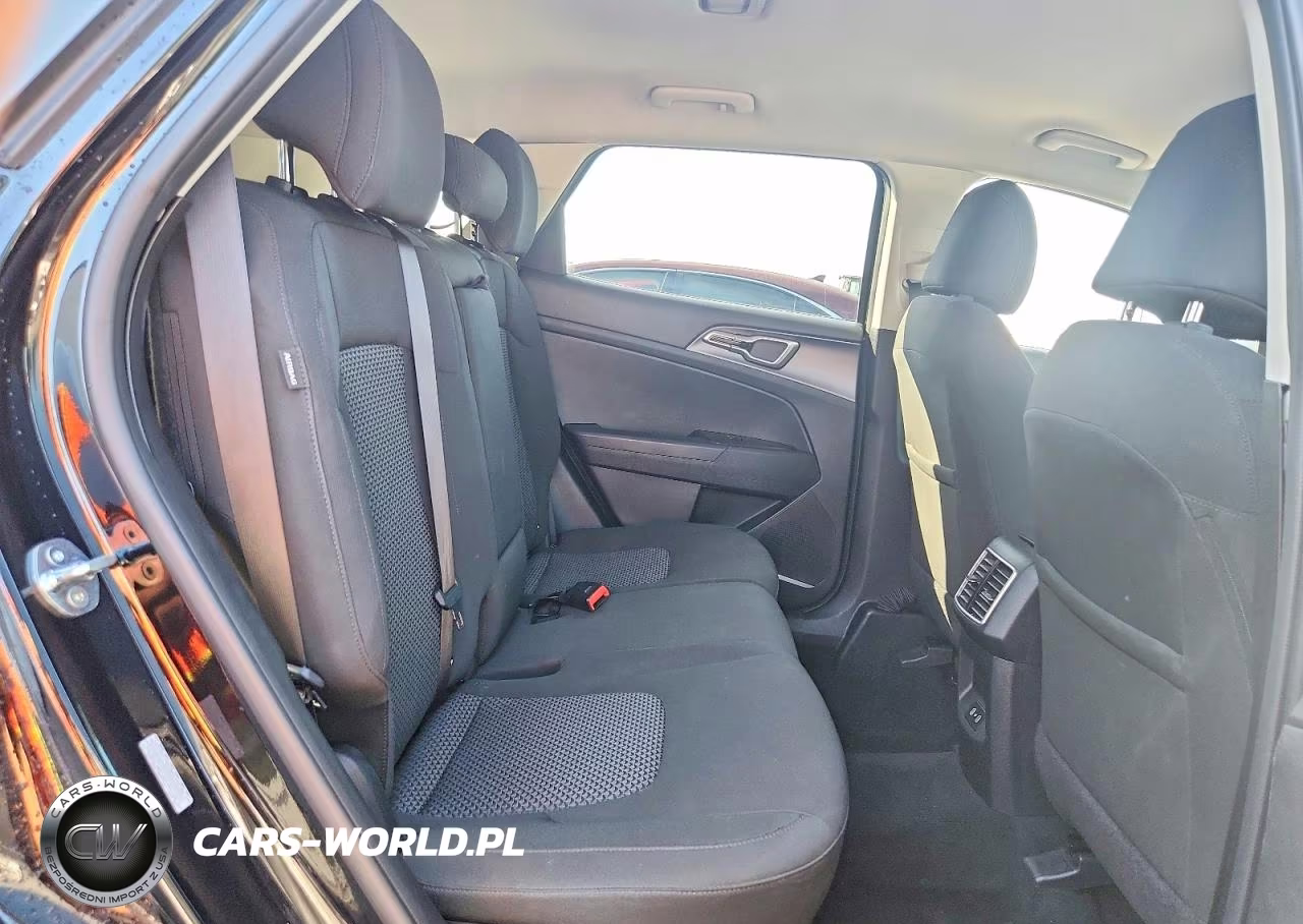 2026 Kia Sportage Lx VIN:5XYK2CDF5TG372533 - 11