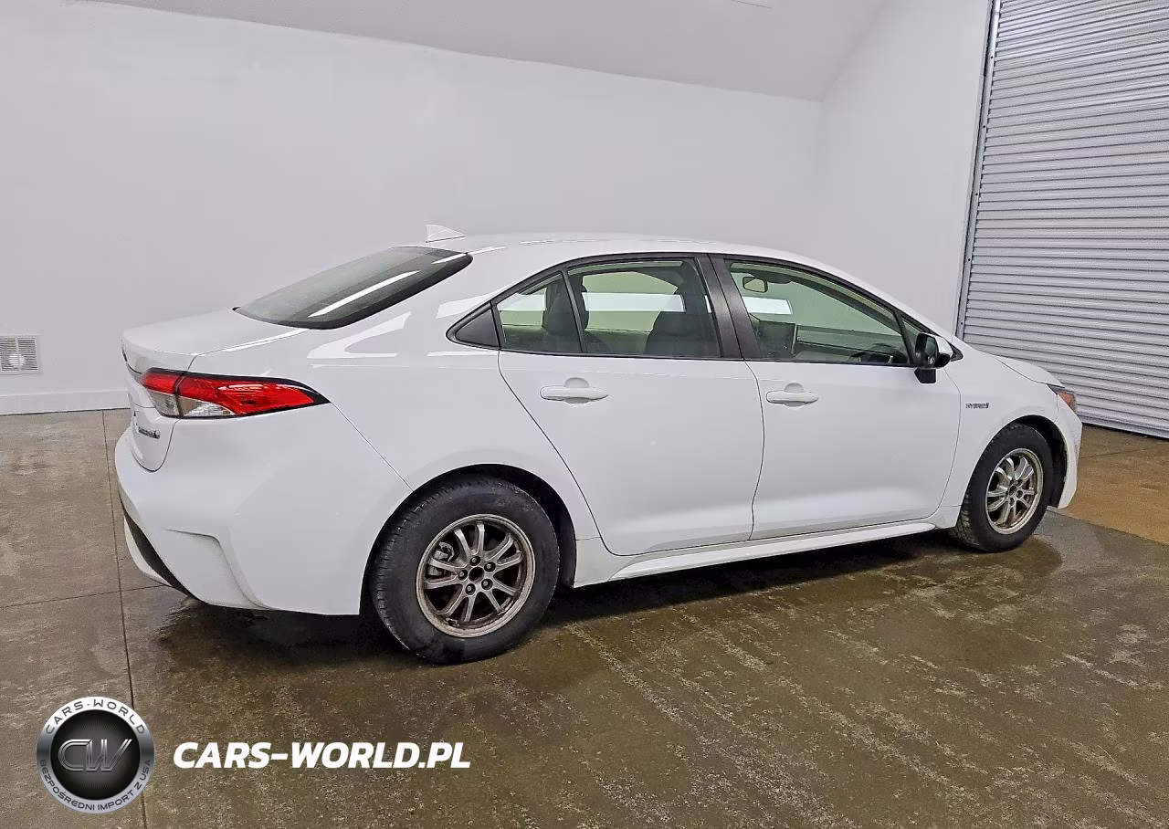 2020 Toyota Corolla Le VIN:JTDEBRBEXLJ030084 - 3