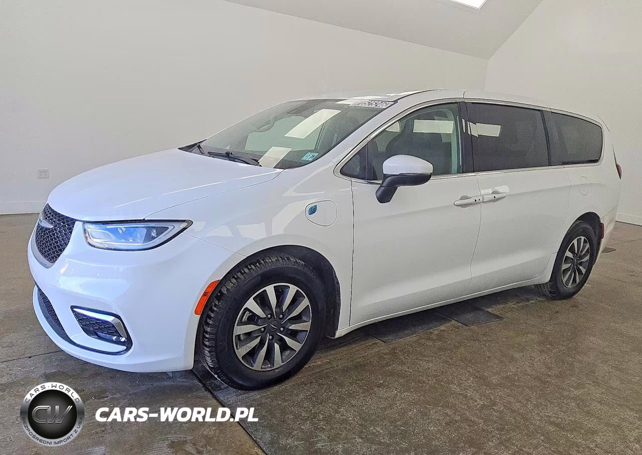 2023 Chrysler Pacifica Hybrid Touring L VIN:2C4RC1L78PR611858 - 1