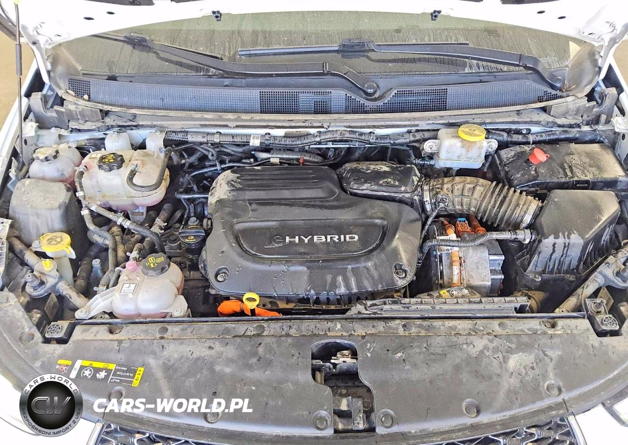 2023 Chrysler Pacifica Hybrid Touring L VIN:2C4RC1L78PR611858 - 12