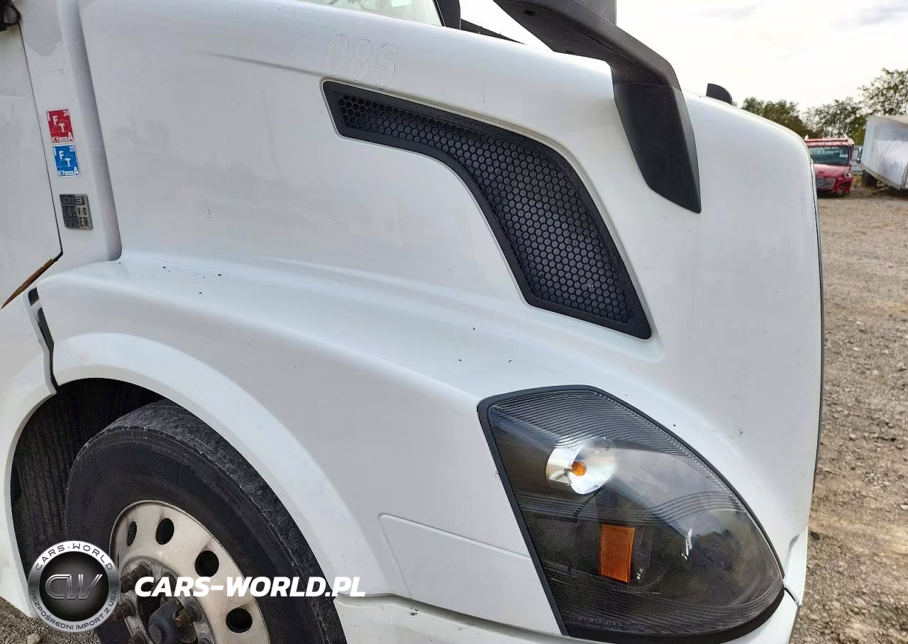 2018 Volvo Vn Vnl - Semi Truck VIN:4V4NC9EH5JN961296 - 11