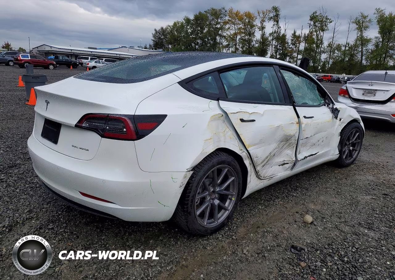 2022 Tesla Model 3 VIN:5YJ3E1EB6NF136401 - 3