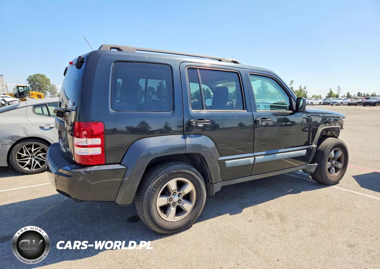2008 Jeep Liberty Sport VIN:1J8GP28K88W236277 - 3