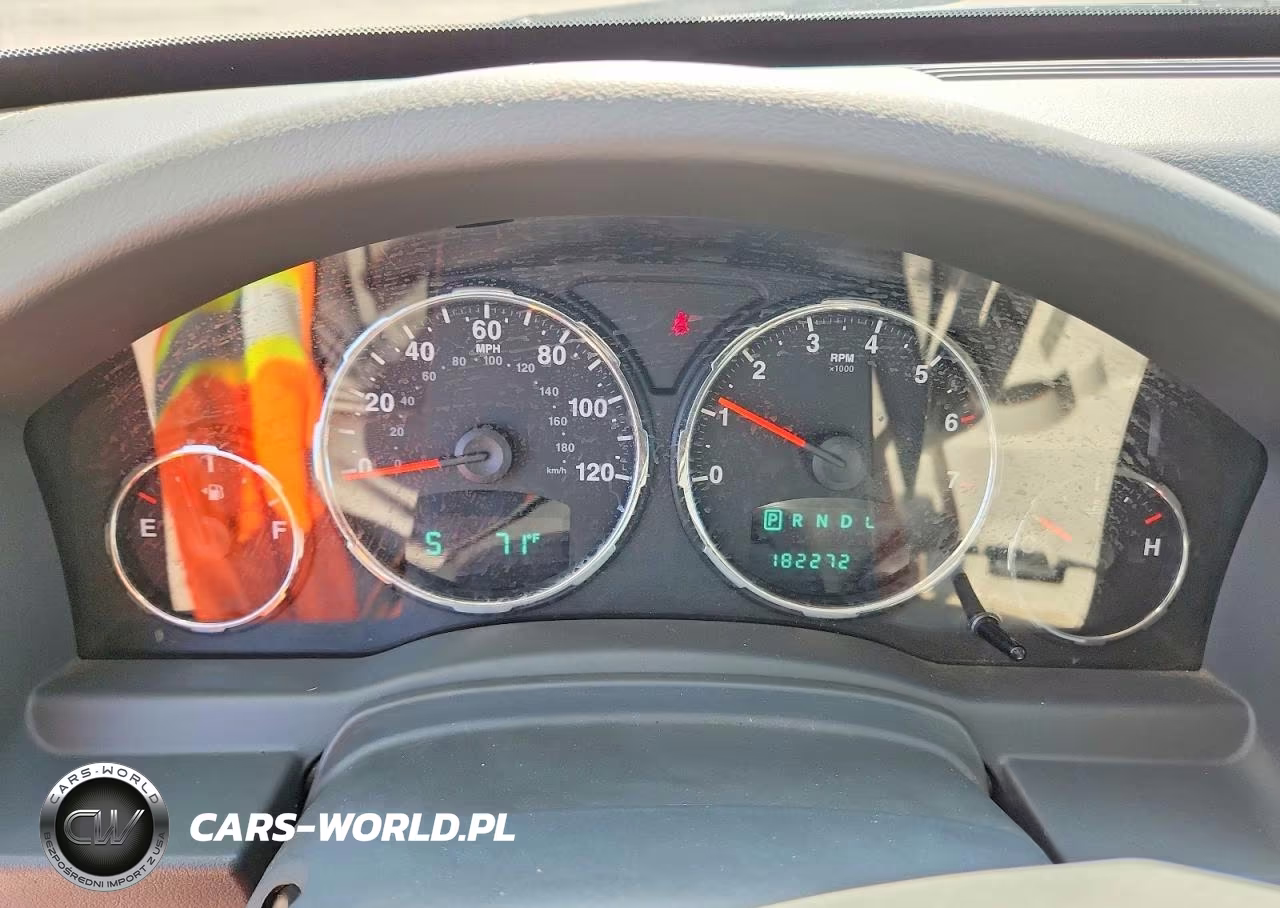 2008 Jeep Liberty Sport VIN:1J8GP28K88W236277 - 9