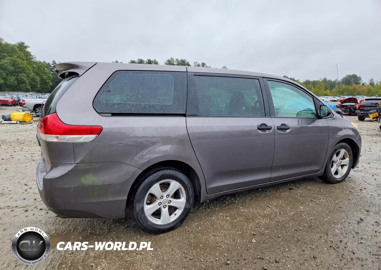 2012 Toyota Sienna Base 7-Passenger VIN:5TDZK3DC2CS209913 - 3