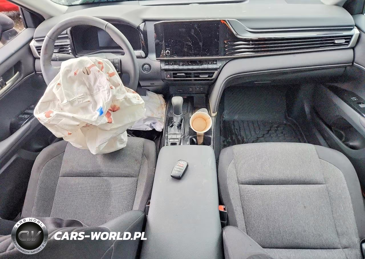 2026 Toyota Camry Le VIN:4T1DBADK6TU560174 - 8