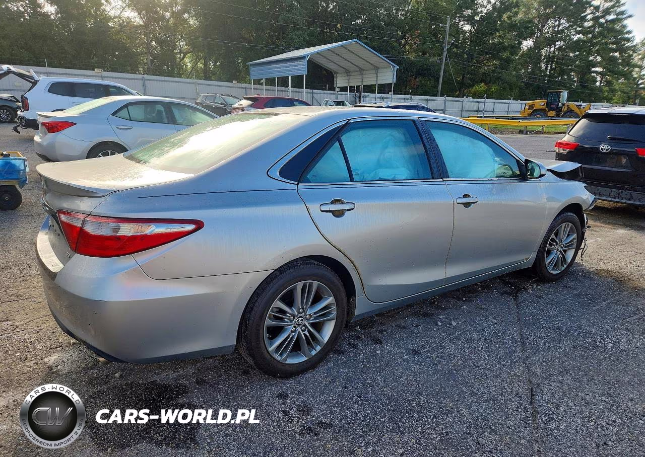 2017 Toyota Camry Se VIN:4T1BF1FK4HU270533 - 3