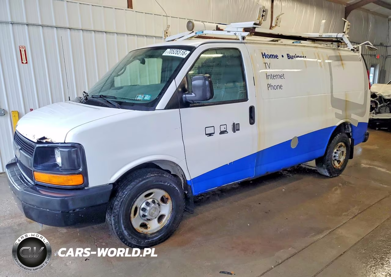 2013 Chevrolet Express G2500 VIN:1GCWGFCA5D1142972 - 1