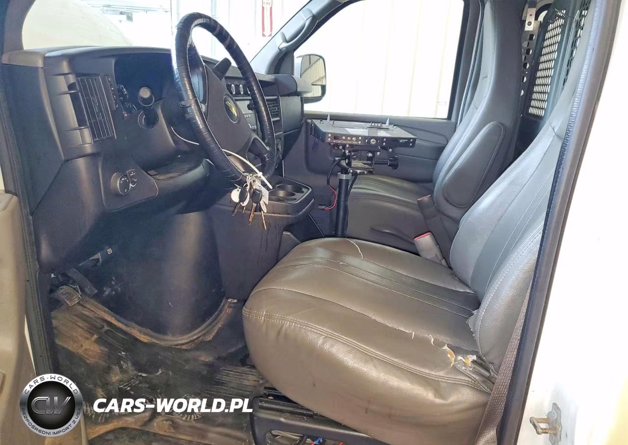 2013 Chevrolet Express G2500 VIN:1GCWGFCA5D1142972 - 7