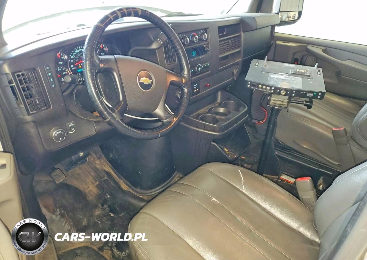 2013 Chevrolet Express G2500 VIN:1GCWGFCA5D1142972 - 8