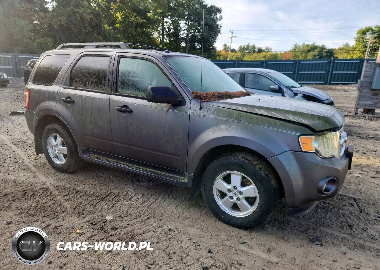 2010 Ford Escape Xlt VIN:1FMCU9DG8AKD15661 - 4