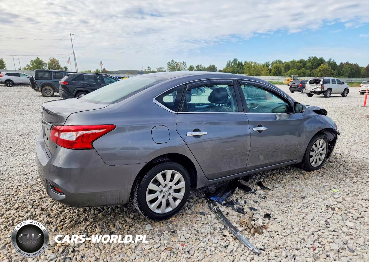 2018 Nissan Sentra S VIN:3N1AB7AP9JY294818 - 3