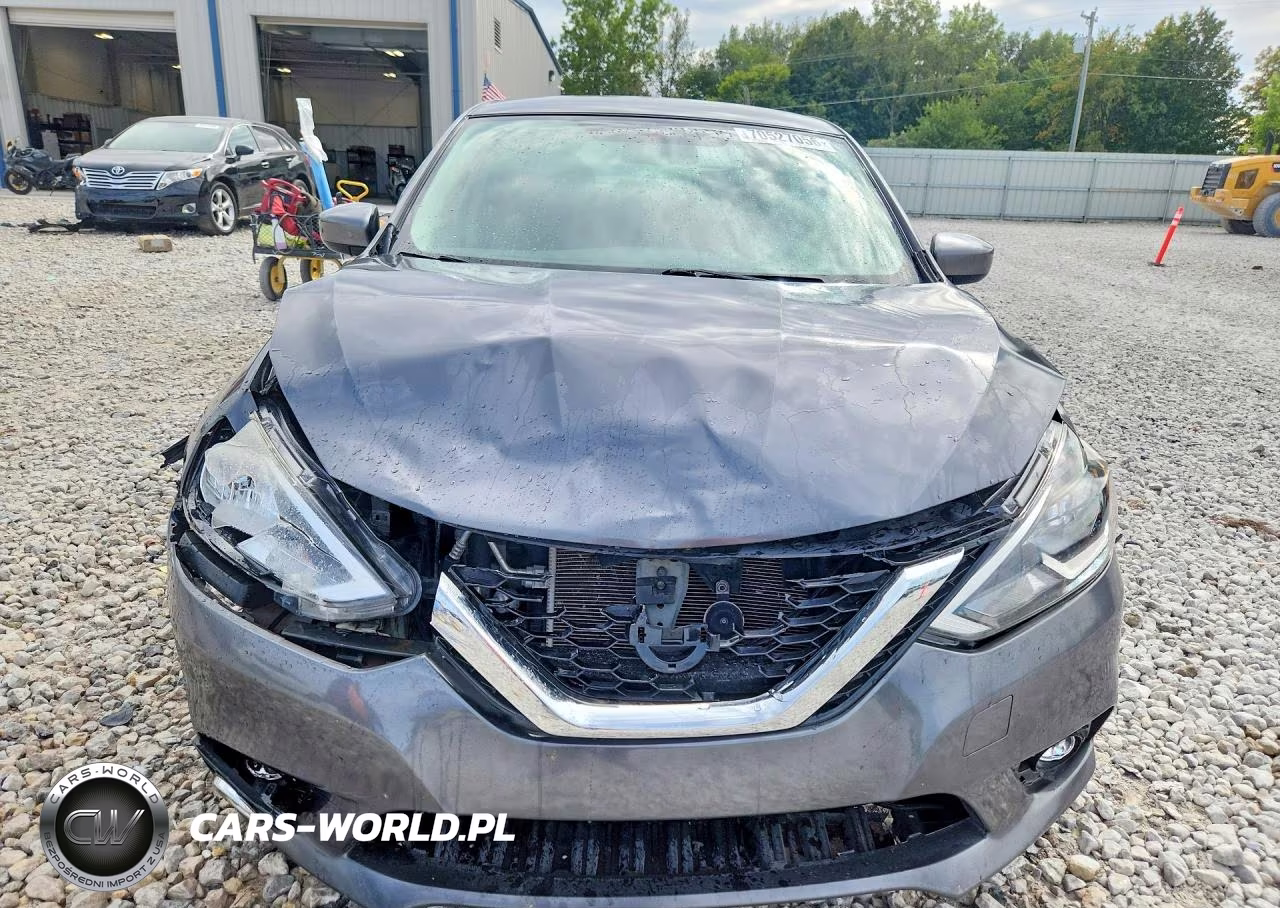 2018 Nissan Sentra S VIN:3N1AB7AP9JY294818 - 5