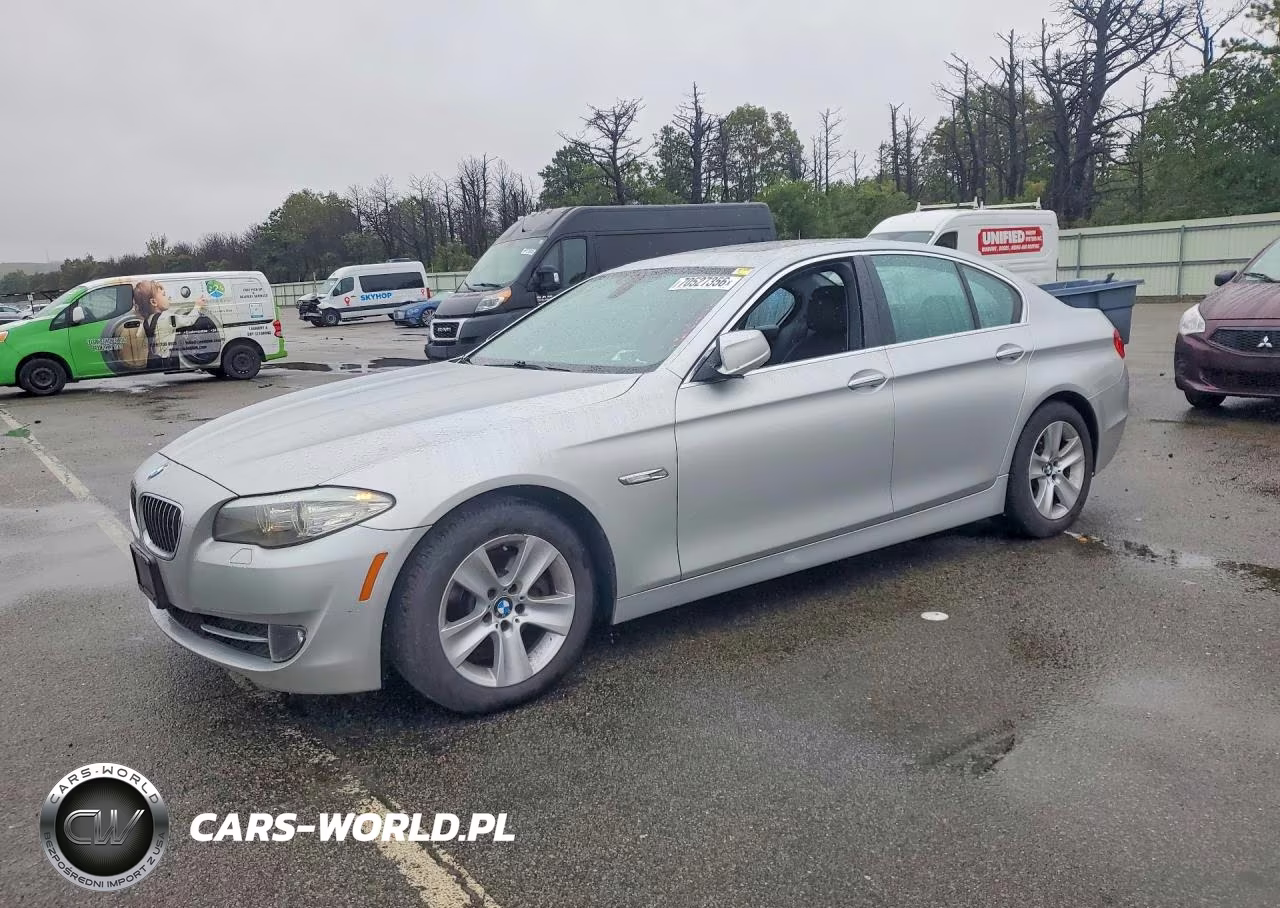 2011 BMW 5 Series VIN:WBAFR1C53BC741027 - 1