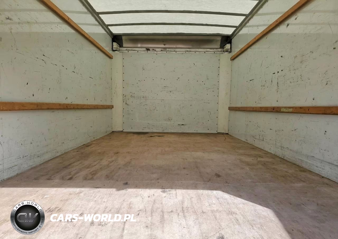 2022 GMC Savana Cut - Box Truck VIN:7GZ37TC79NN001504 - 10