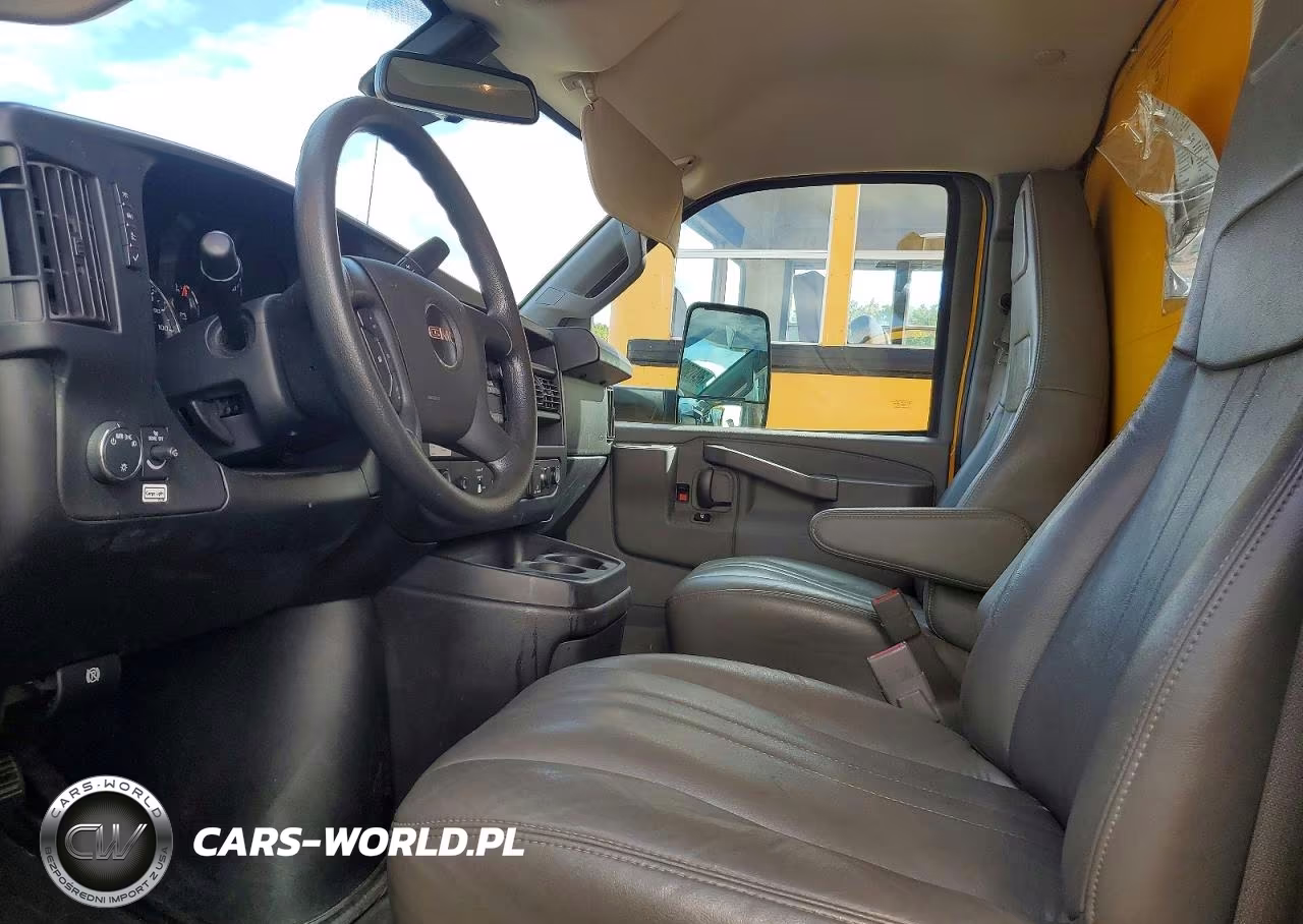 2022 GMC Savana Cut - Box Truck VIN:7GZ37TC79NN001504 - 7