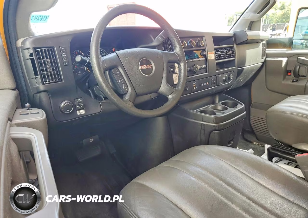 2022 GMC Savana Cut - Box Truck VIN:7GZ37TC79NN001504 - 8