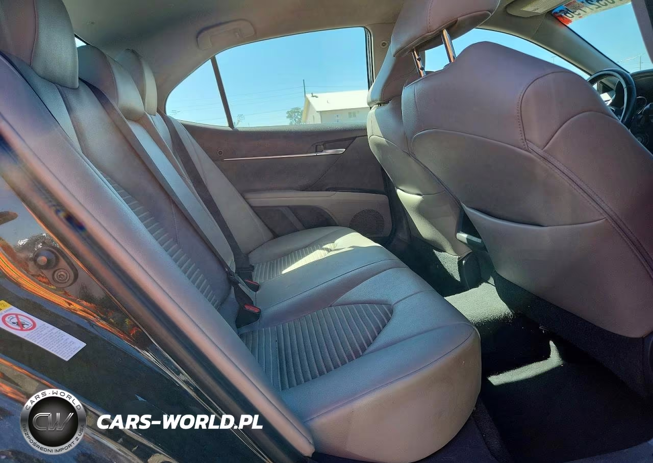 2018 Toyota Camry Se VIN:4T1B11HK2JU529781 - 10