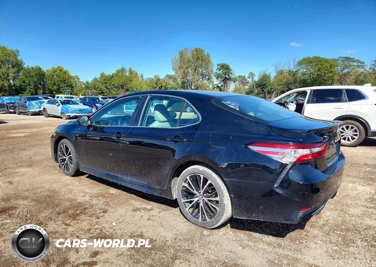 2018 Toyota Camry Se VIN:4T1B11HK2JU529781 - 2