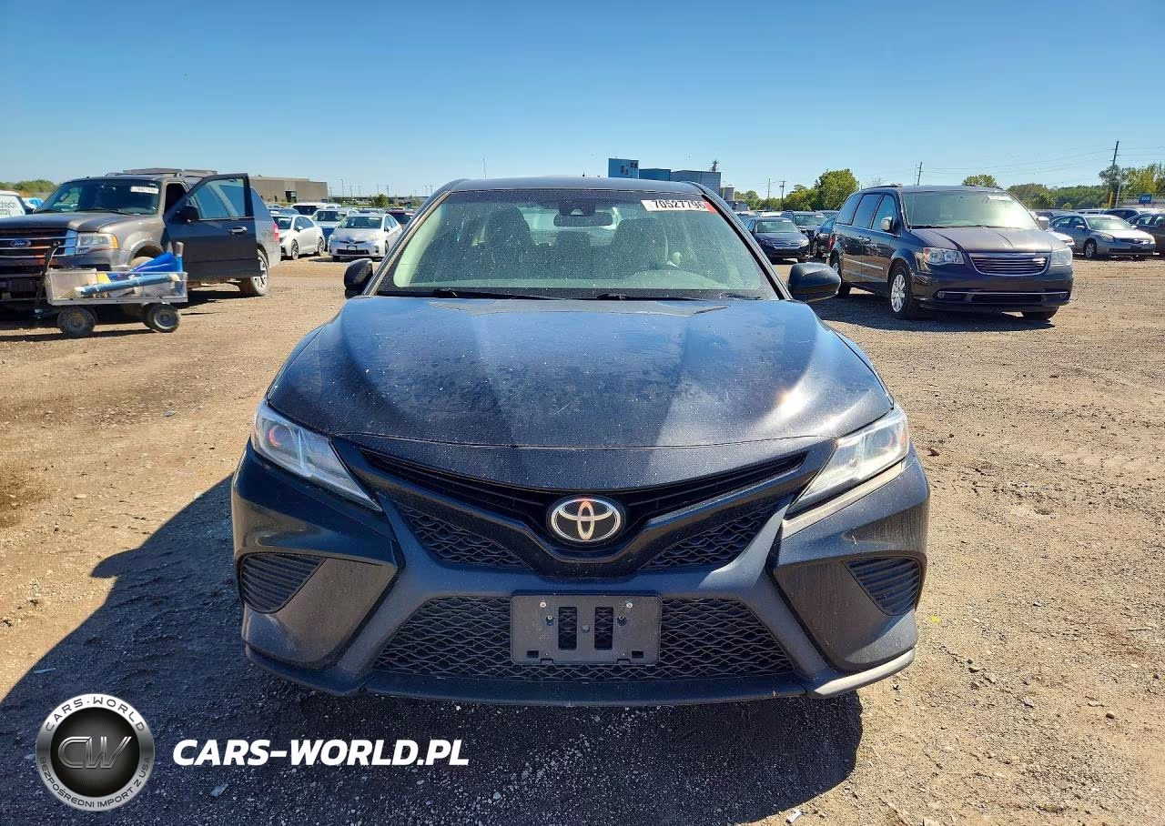 2018 Toyota Camry Se VIN:4T1B11HK2JU529781 - 5