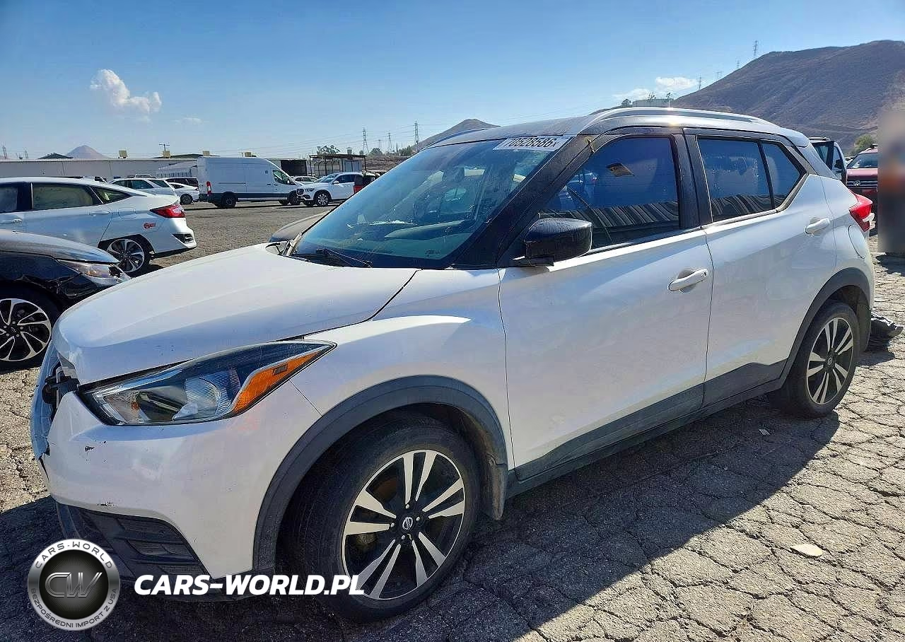 2020 Nissan Kicks Sv